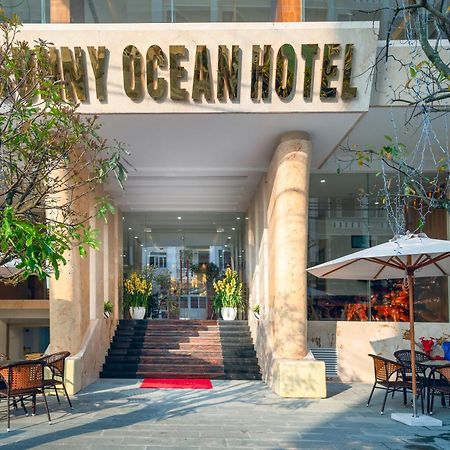 Sunny Ocean Hotel & Spa Da Nang Exterior photo