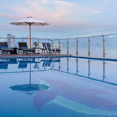 Sunny Ocean Hotel & Spa Da Nang Exterior photo