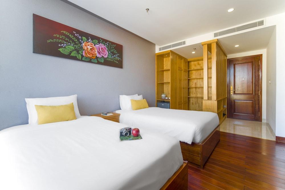 Sunny Ocean Hotel & Spa Da Nang Exterior photo